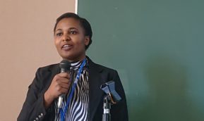 ICTイノベータコースの学生が情報知識学会で発表を行いました