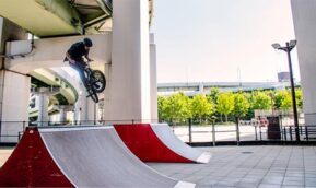 「ゴトスポ」に本学卒業生でBMXのプロライダーの小林さんが掲載