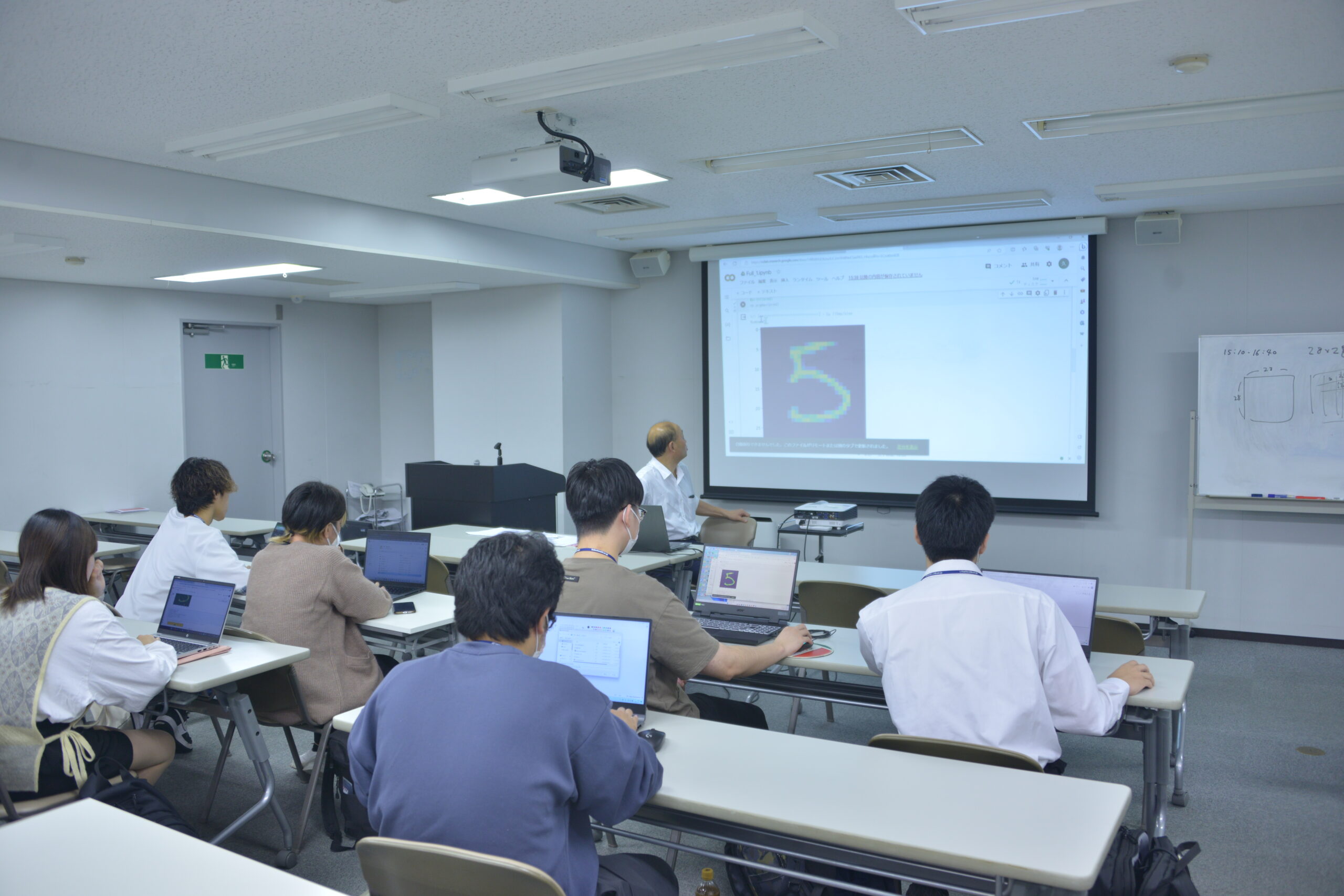 神戸情報大学院大学・神戸電子専門学校 特別連携授業を開催しました 神戸情報大学院大学